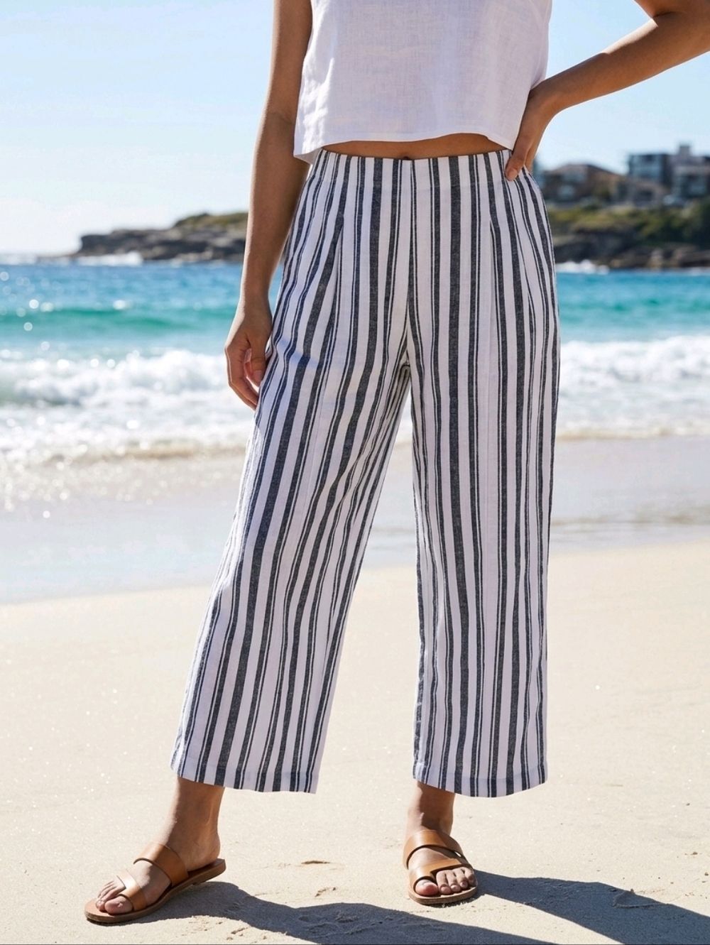 🔹️Jolt Cream & Black Striped Linen Cropped Pants Small